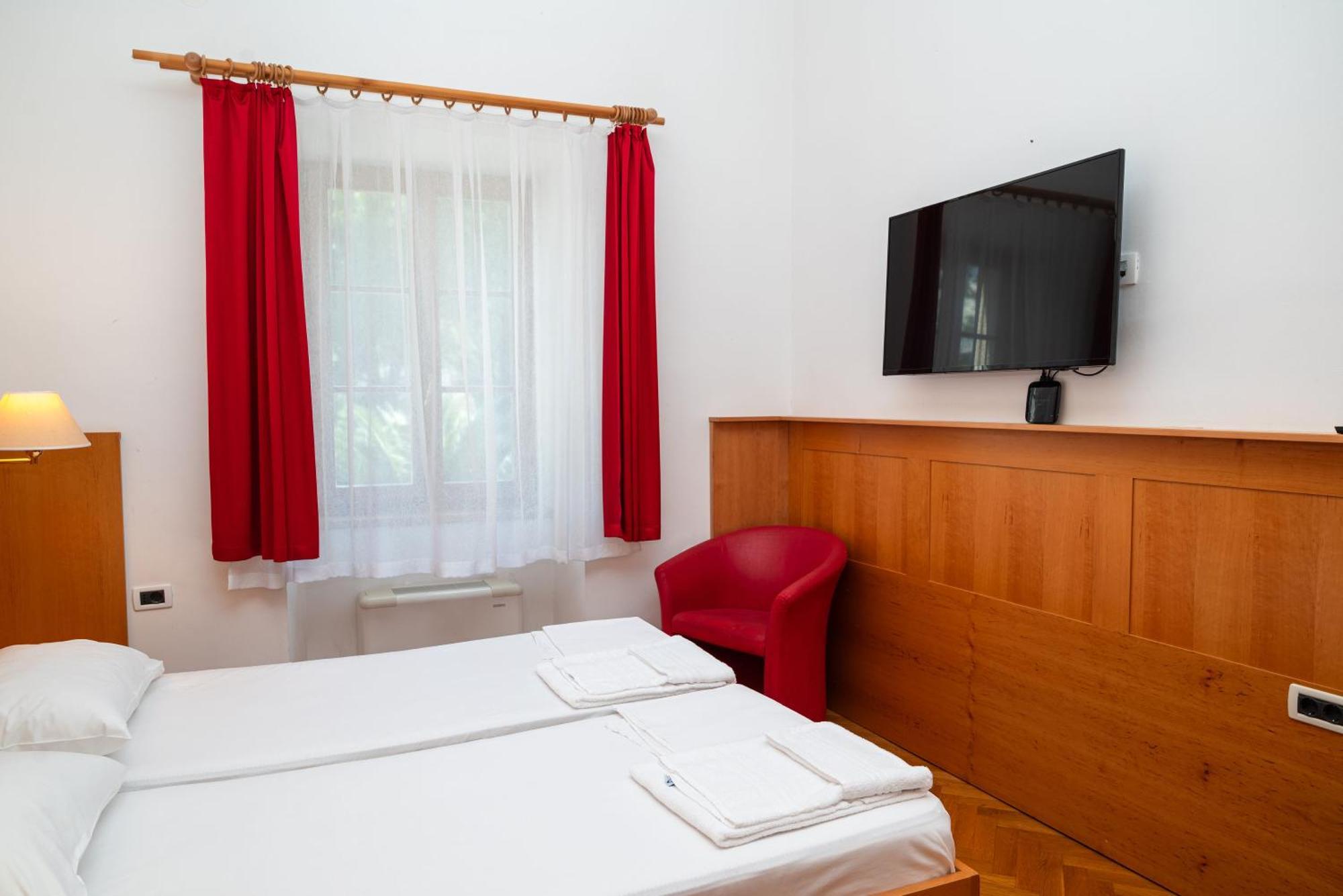 Hostel Sveta Ana Koper Dış mekan fotoğraf