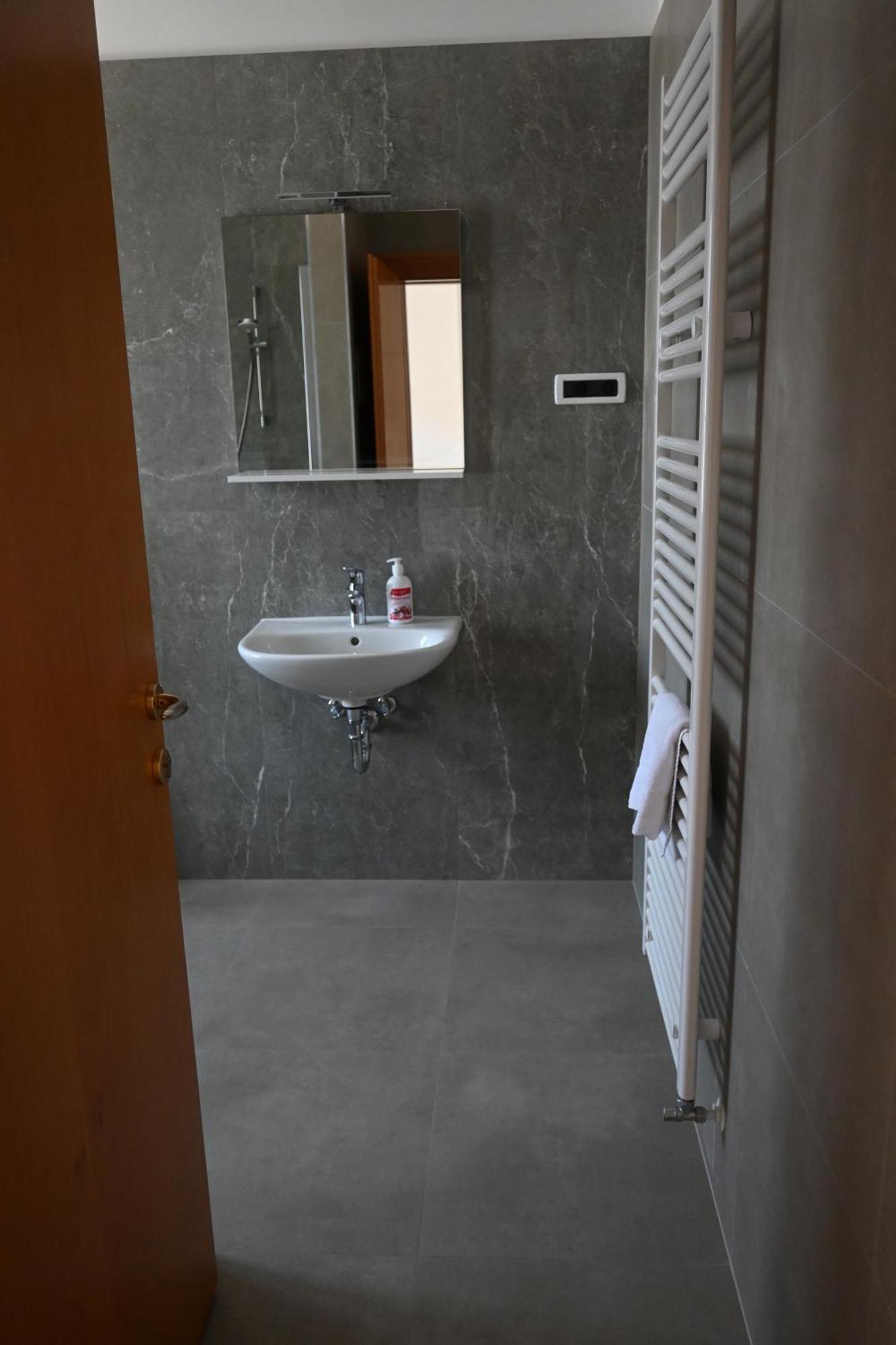 Hostel Sveta Ana Koper Dış mekan fotoğraf